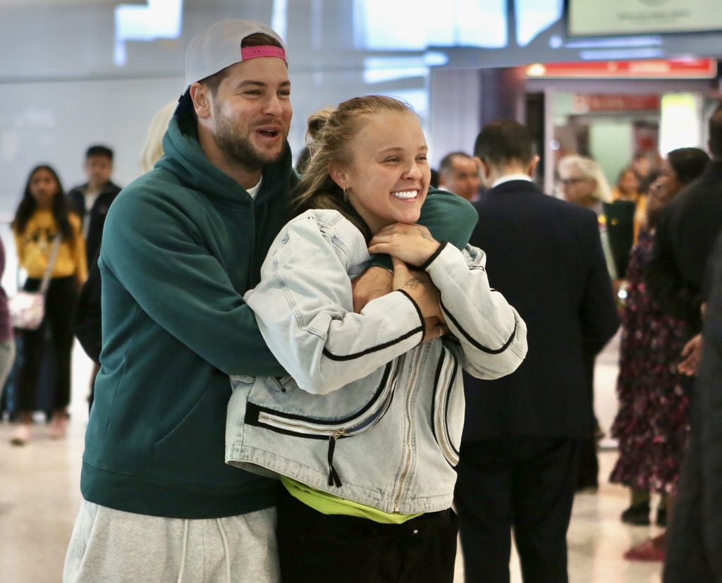 Jojo Siwa, Chris Hughes