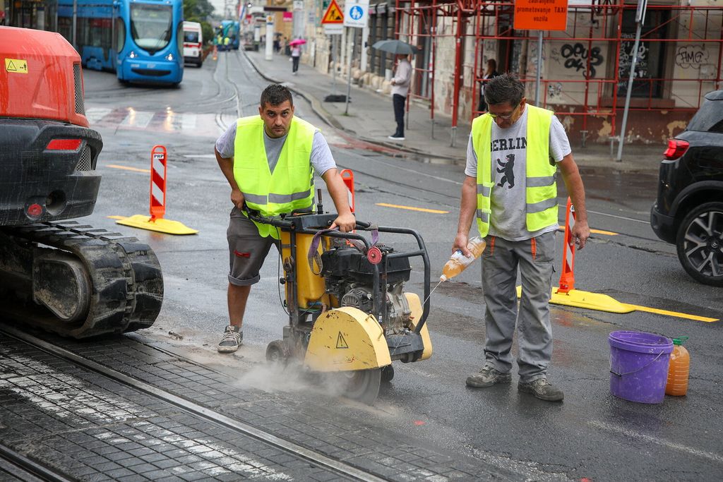 Zbog radova na cjevovodu u Ilici se stvaraju velike prometne gužve - 17