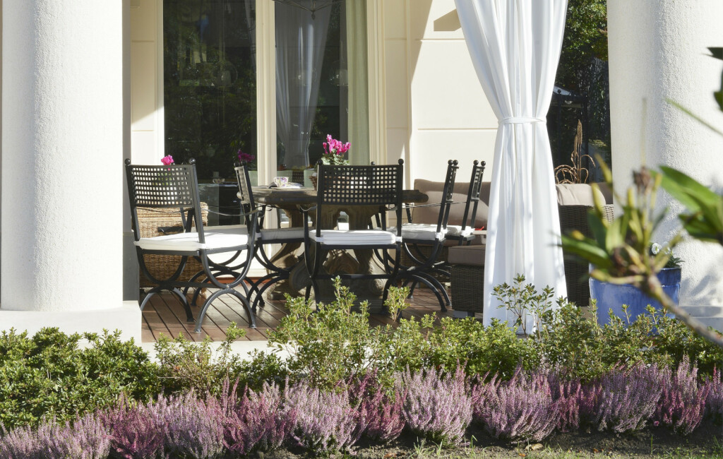 Glamurozna terasa u večernjim satima izgleda naročito čarobno - 4