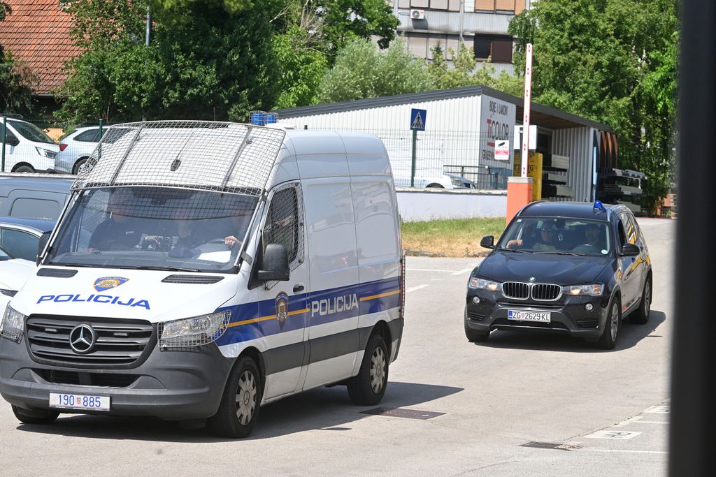 Osumnjičenici za dvostruko ubojstvo stigli u na ispitivanje