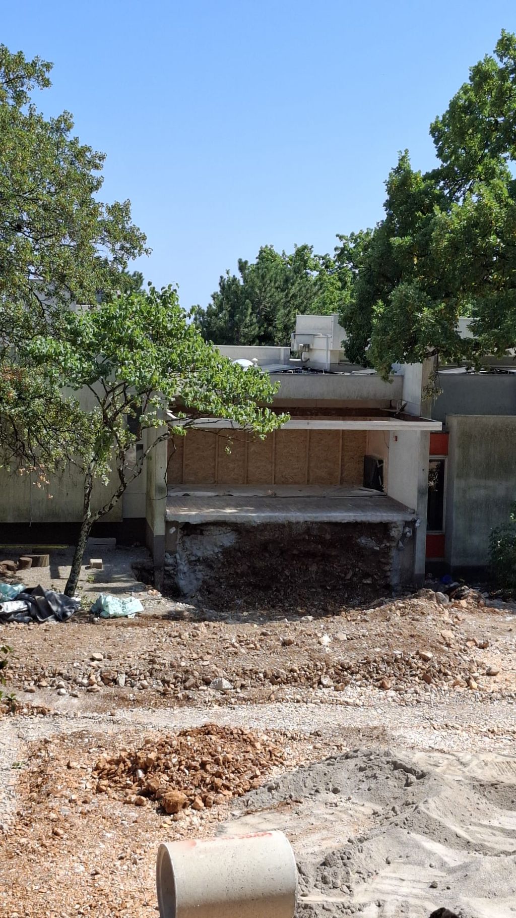 Srušena nadstrešnica u vrtiću u Rijeci - 2