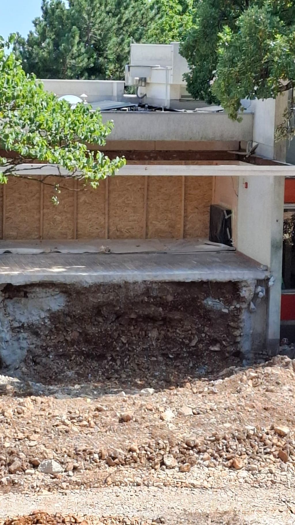 Srušena nadstrešnica u vrtiću u Rijeci - 2