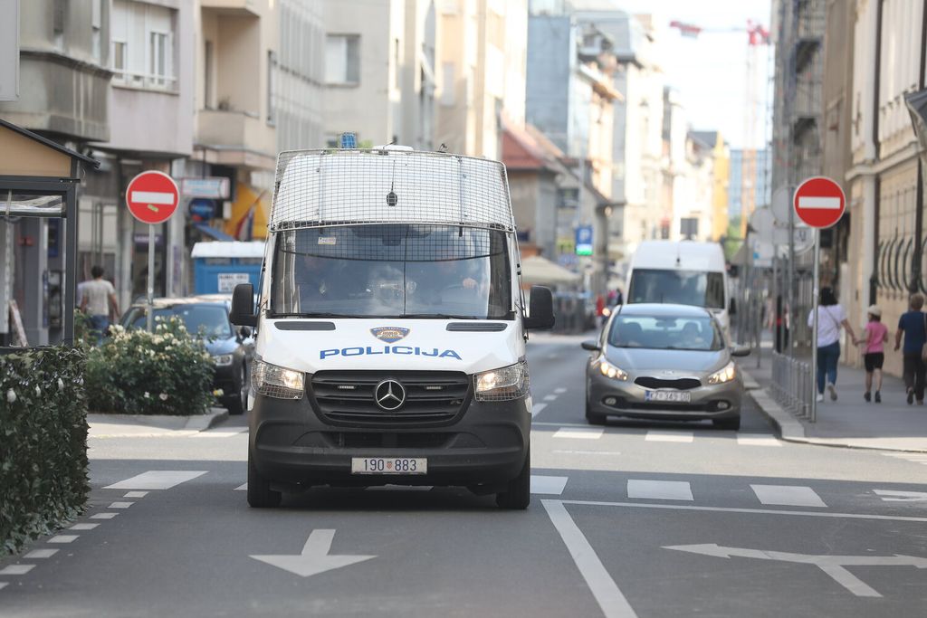 Osumnjičeni Matija M. dolazi na saslušanje u ŽDO - 12