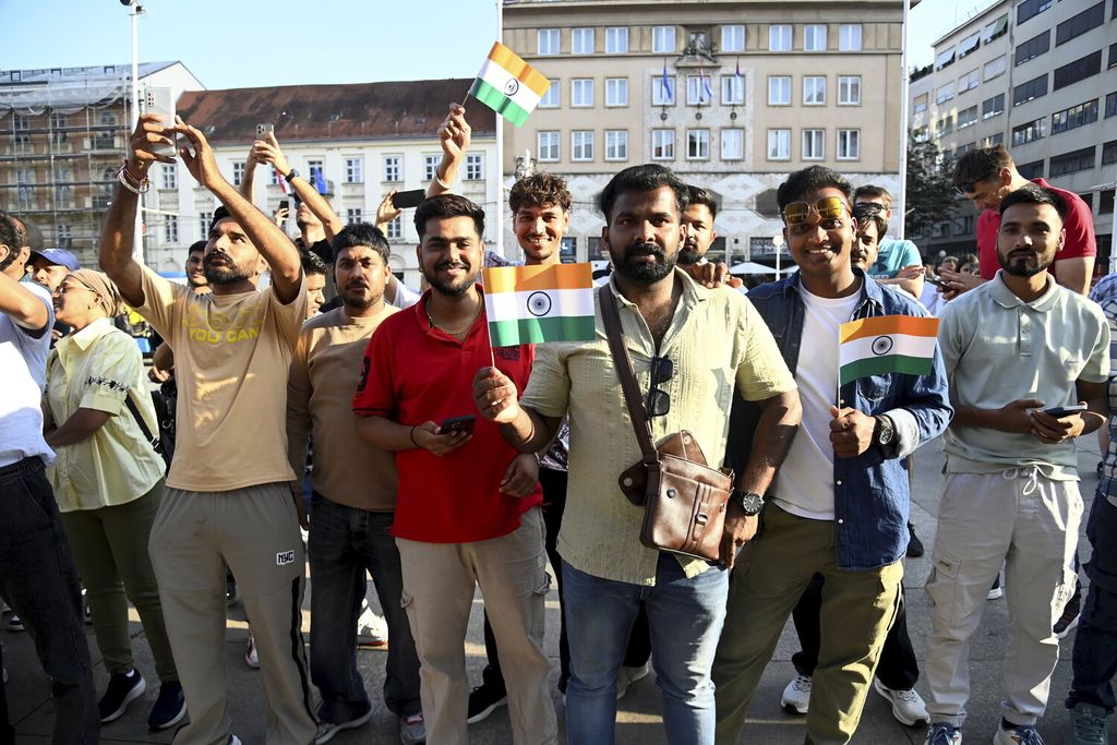 Andrej Plenkovic i Narendra Modi prošetali centrom grada - 15