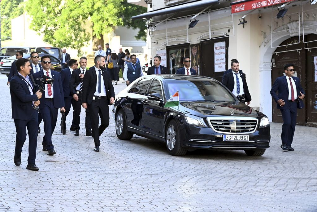 Andrej Plenkovic i Narendra Modi prošetali centrom grada - 15