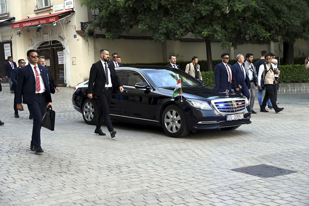 Andrej Plenkovic i Narendra Modi prošetali centrom grada - 15