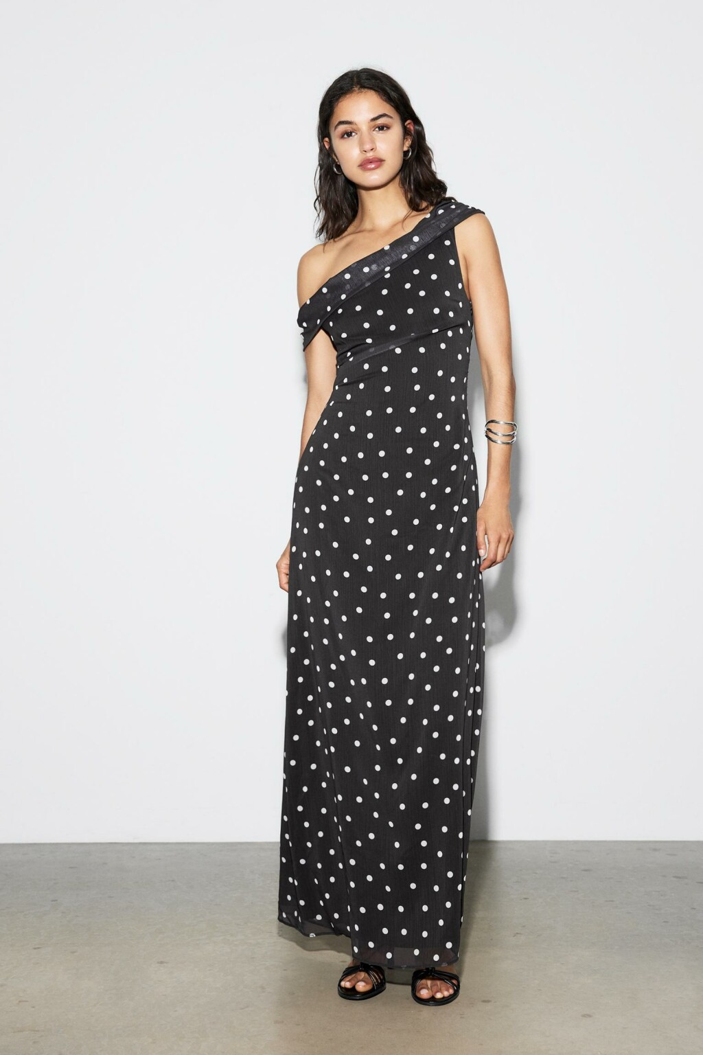 Pull&Bear, 35,99 eura