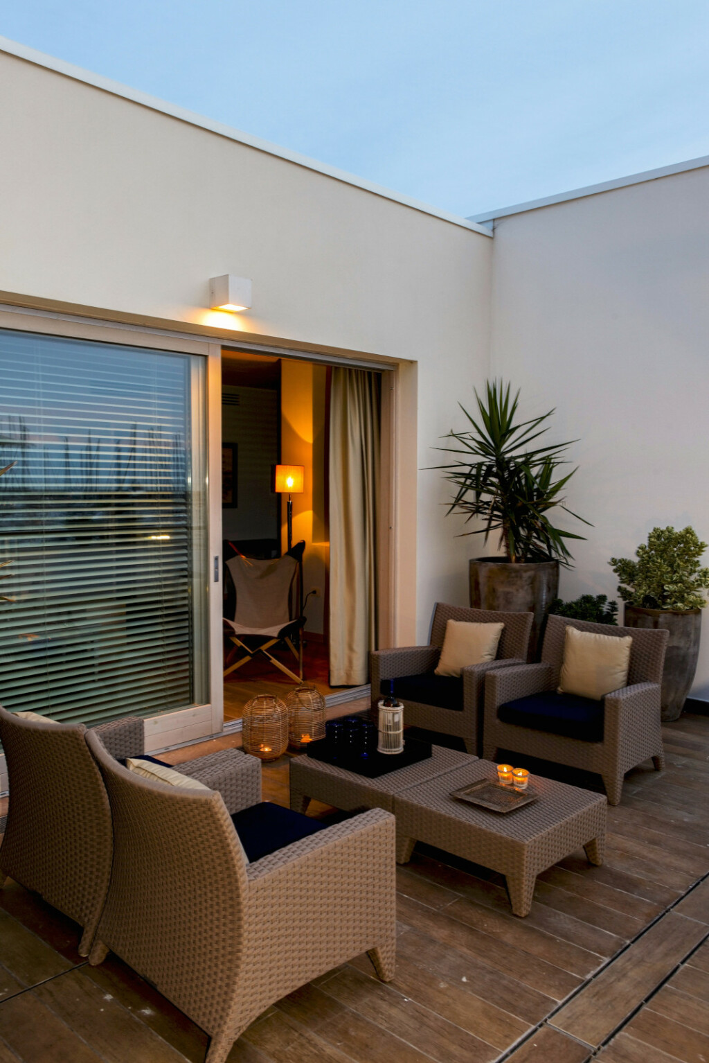 Stan koji ima terasu s pogledom na marinu - 6