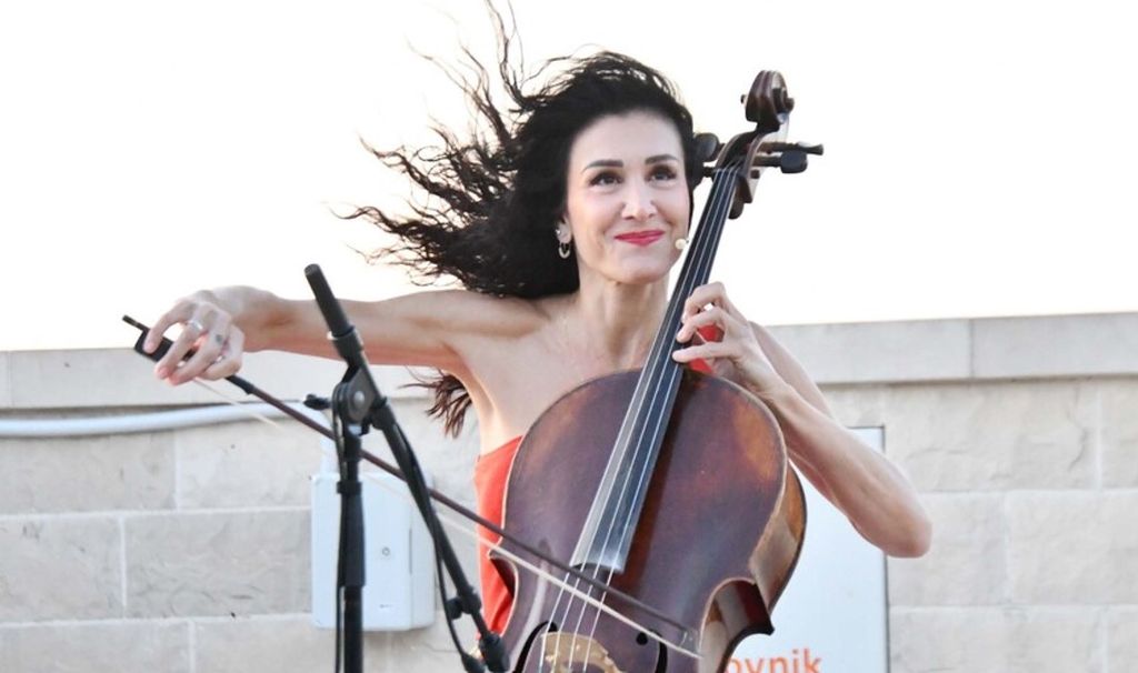 Ana Rucner, Pozdrav ljetu - 4