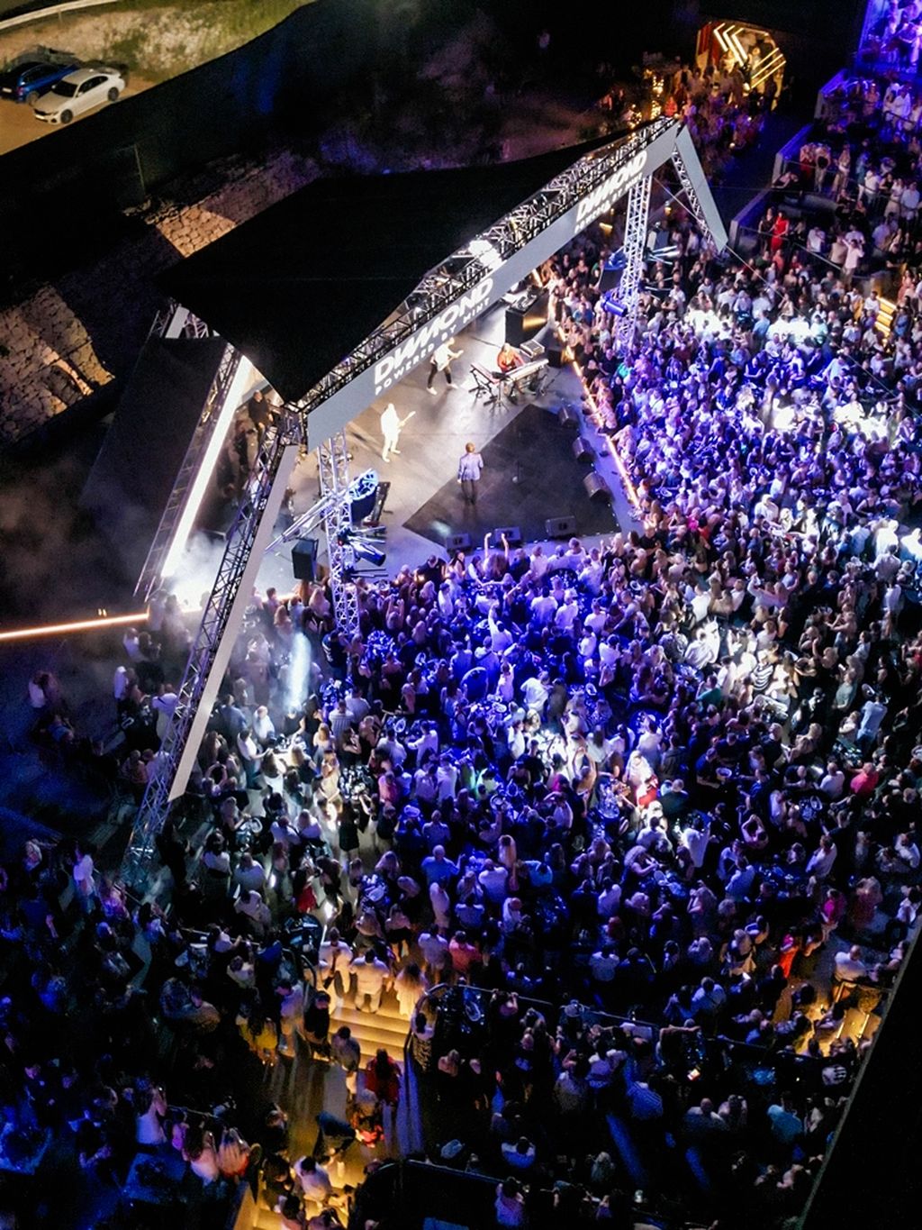 Zdravko Čolić otvorio klub na Krku