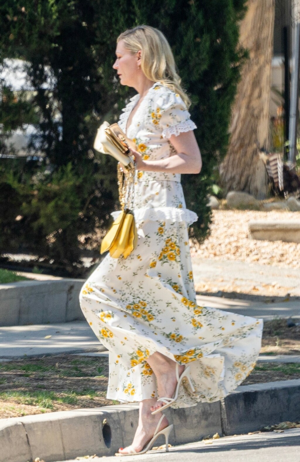 Kirsten Dunst u haljini brenda Rodarte na vjenčanju stilistice Liat Baruch