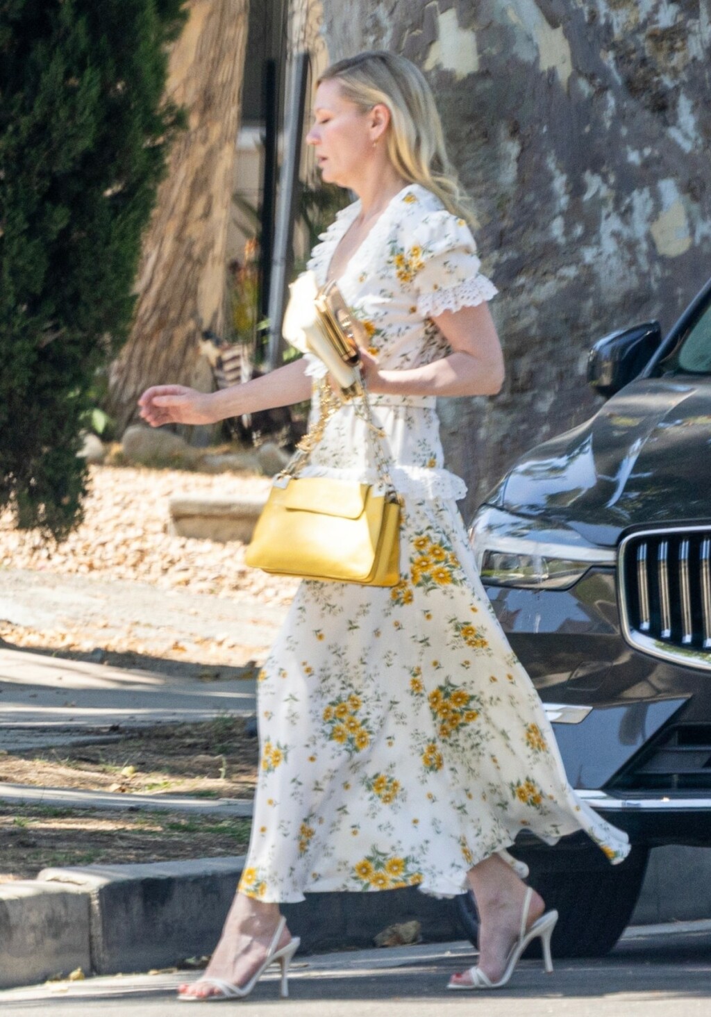 Kirsten Dunst u haljini brenda Rodarte na vjenčanju stilistice Liat Baruch