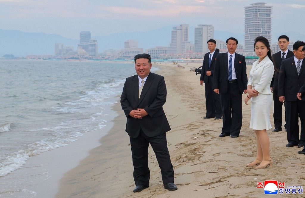 Kim Jong-un na bazenu