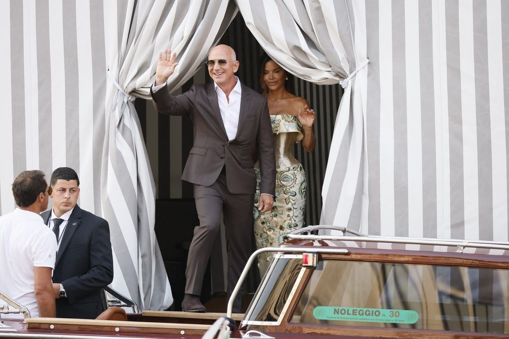 Lauren Sanchez i Jeff Bezos - 3