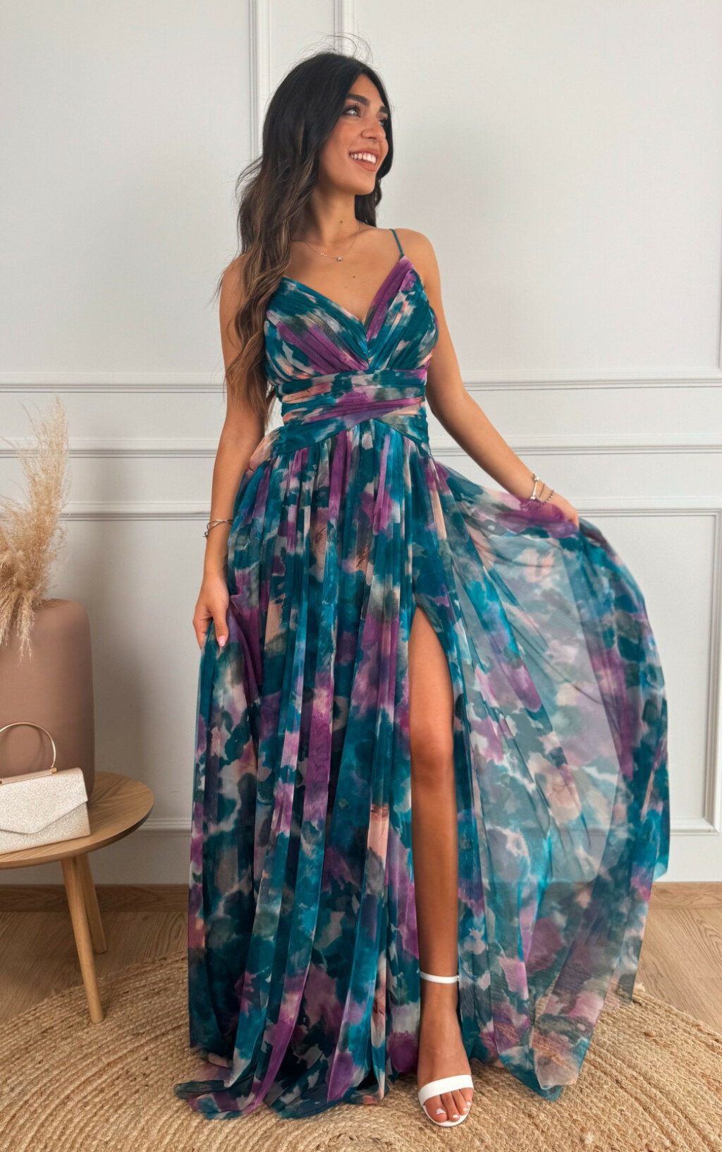 Šibenska street stylerica nosi haljinu idealnu za ljetne svečanosti