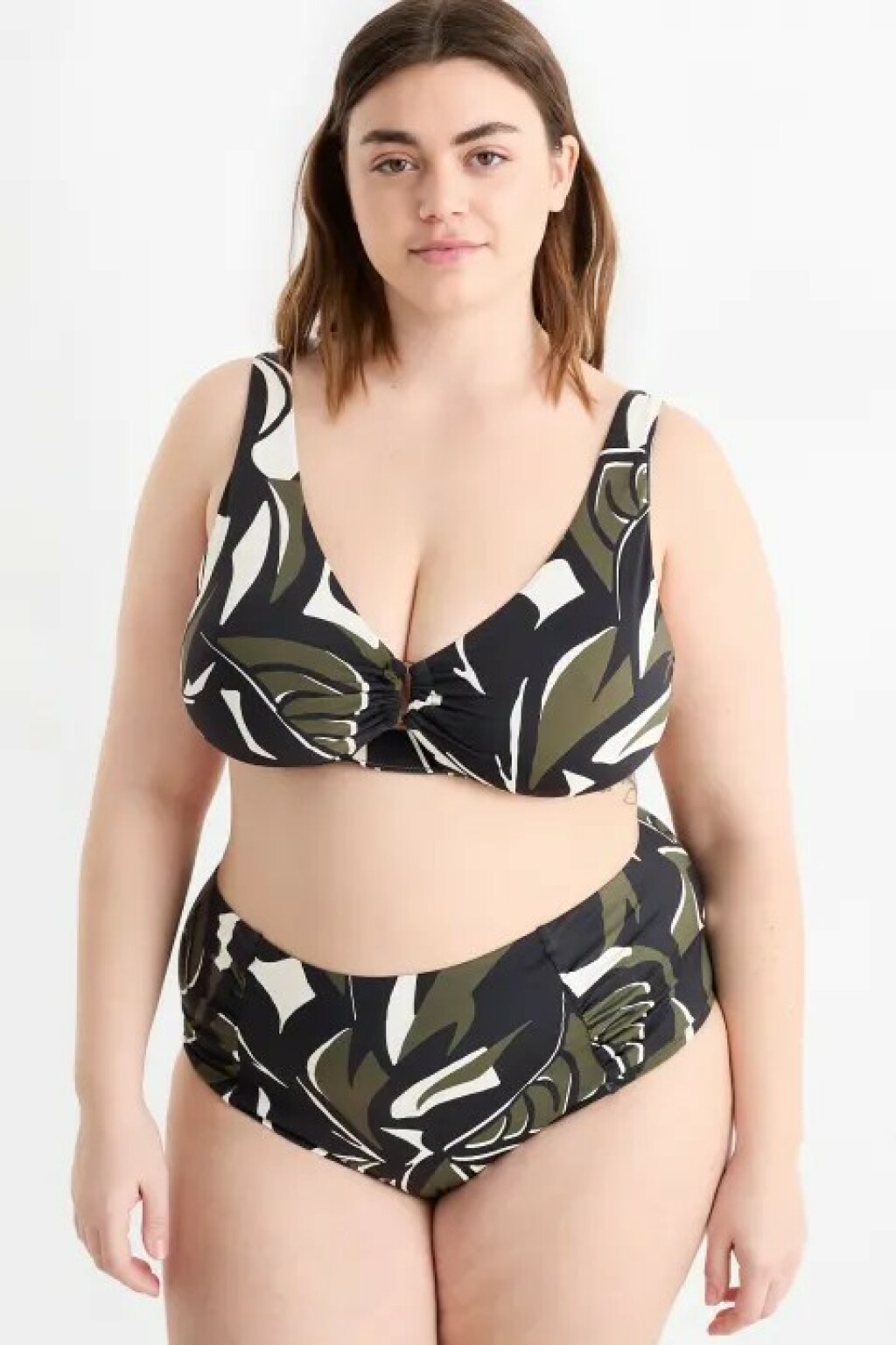 C&A, gornji dio 15,99 EUR, donji dio 12,99 EUR