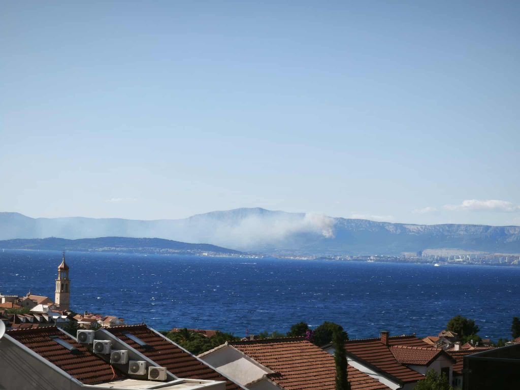 Požar iznad Kaštela