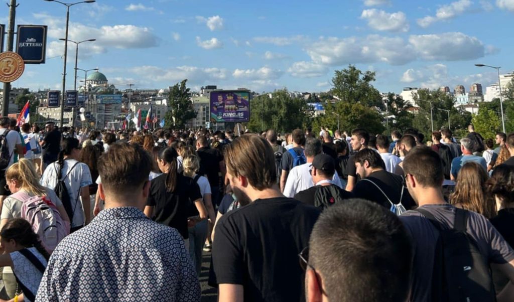 Neredi nakon prosvjeda u Beogradu