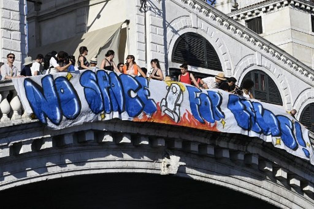 Prosvjedi protiv Bezosa u Veneciji - 1