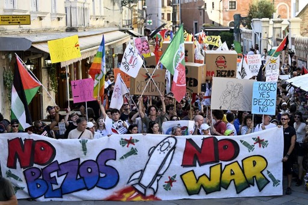 Prosvjedi protiv Bezosa u Veneciji - 1