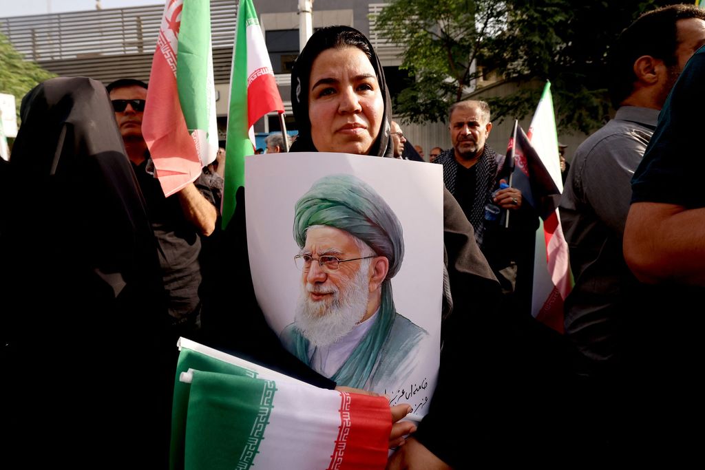 Mural poginulih u iranskim ratovima od revolucije na ovamo
