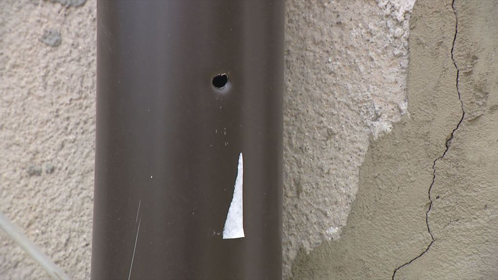 Eksplozivna naprava bačena u dvorište obiteljske kuće - 2