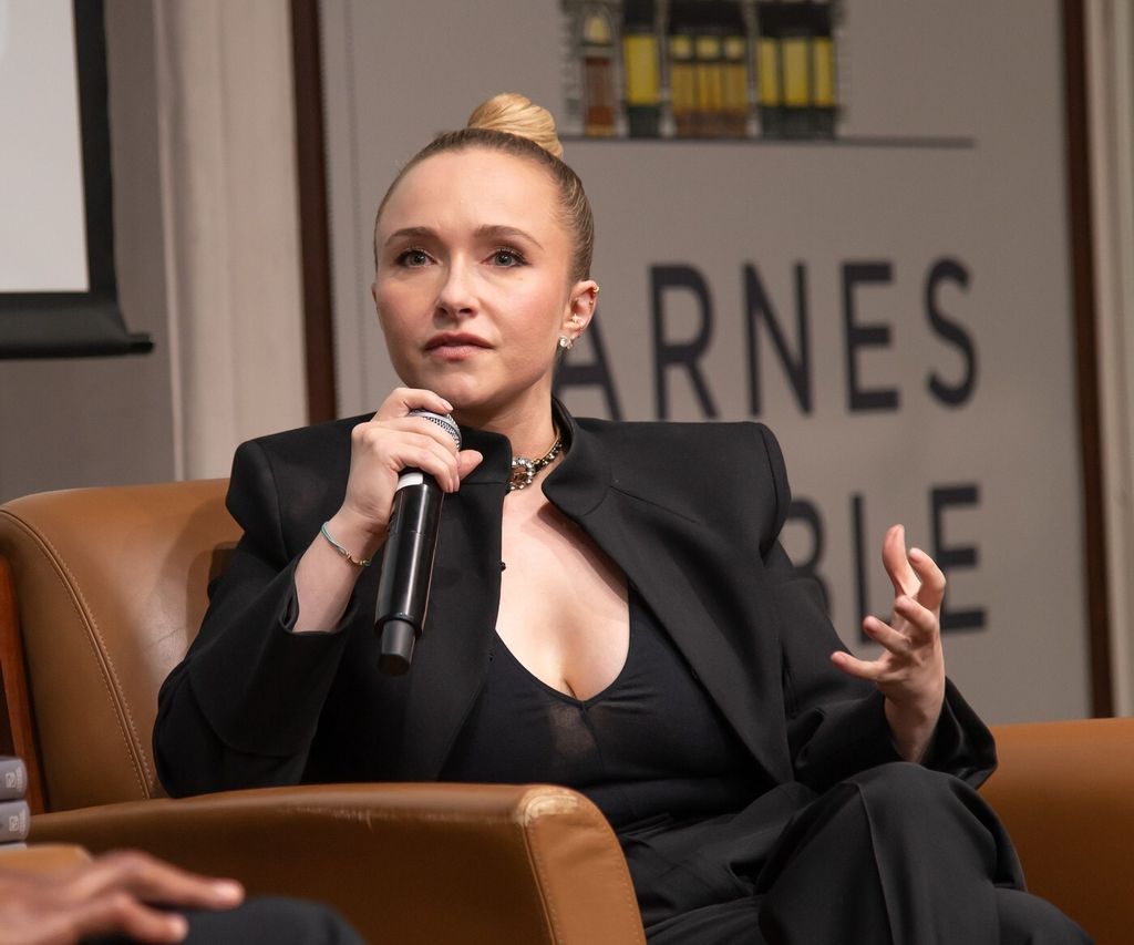 Hayden Panettiere - 7