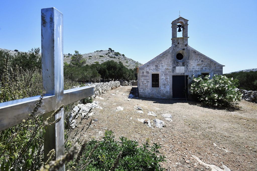 Ribarska crkva Male gospe na otoku Piskeri
