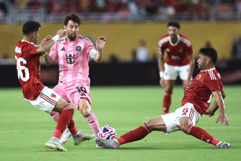 Ahmed Nabil Koka i Lionel Messi