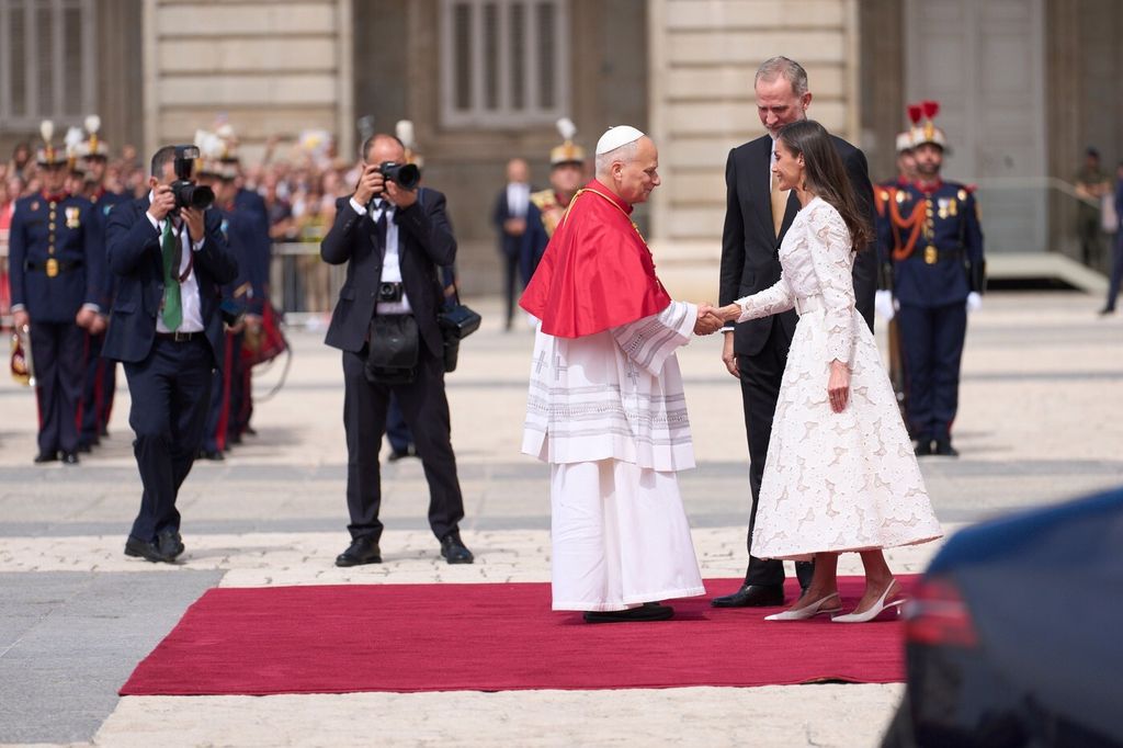 Papa Lav XIV., kralj Felipe VI., kraljica Letizia - 3