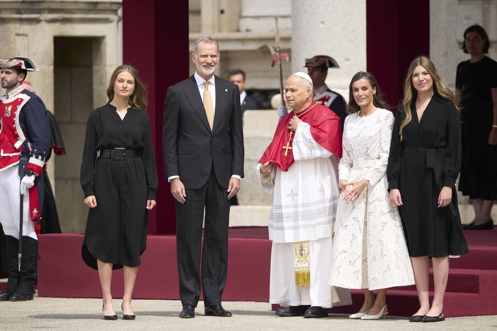 Papa Lav XIV., kralj Felipe VI., kraljica Letizia - 4