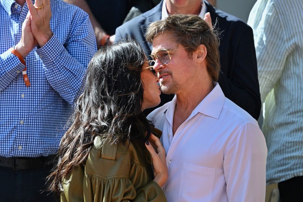 Brad Pitt i Ines de Ramon - 1