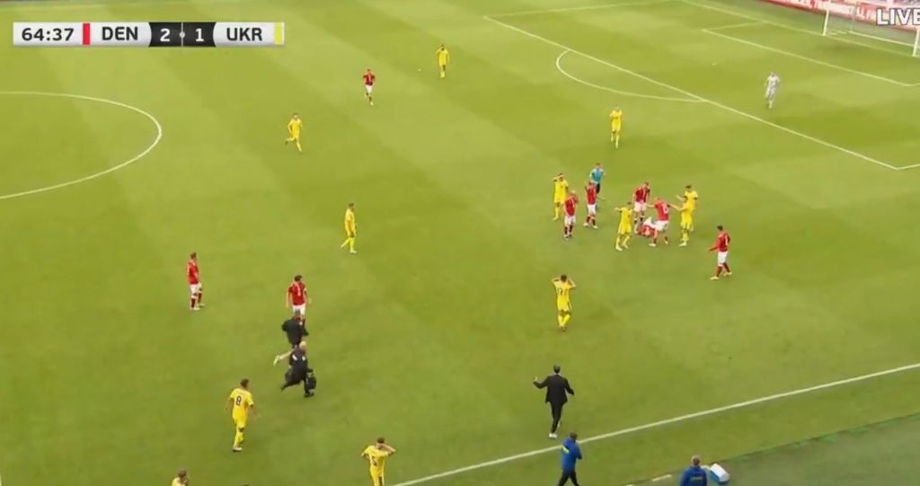 Christian Eriksen se srušio na terenu
