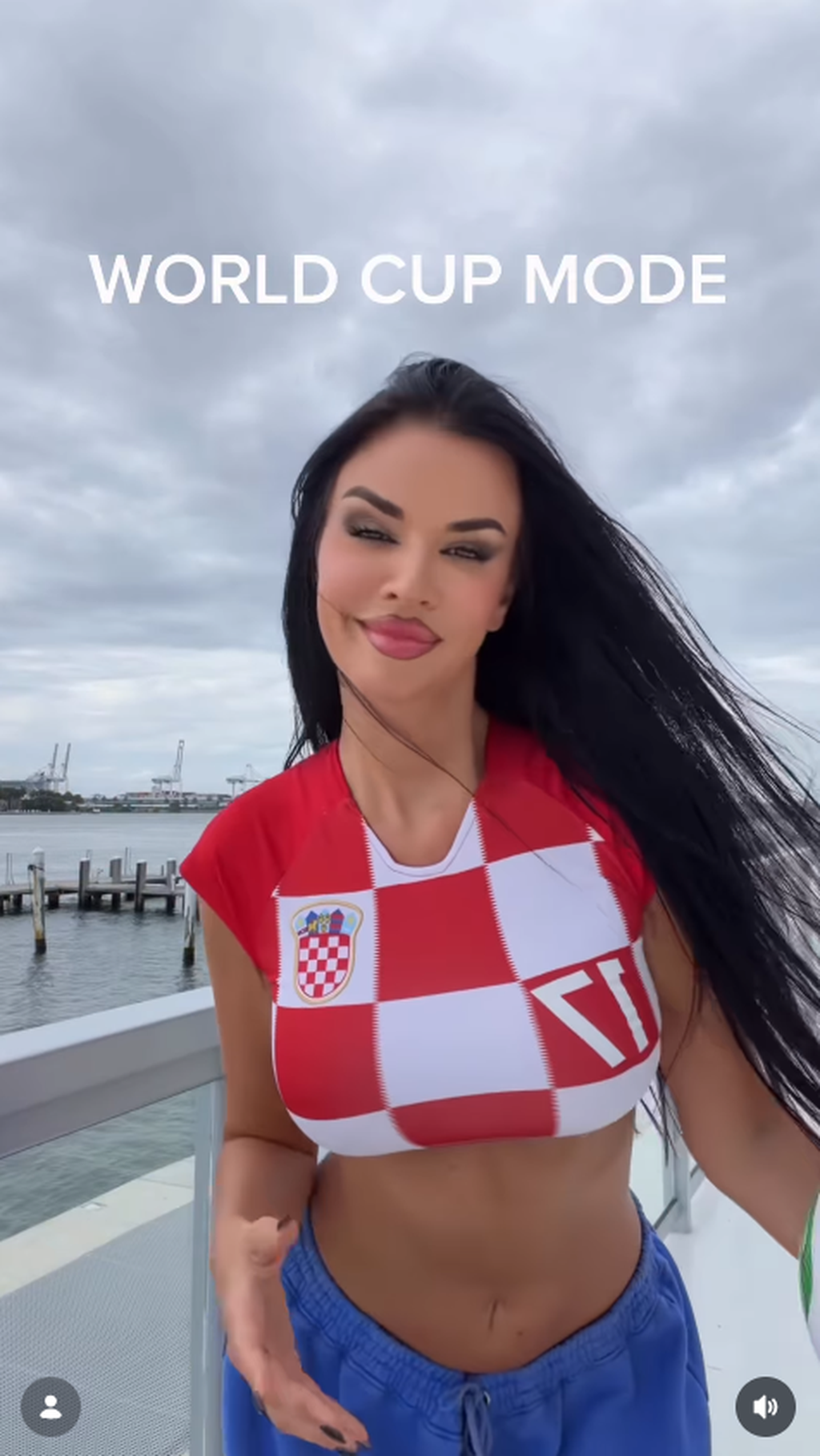 Ivana Knoll - 1