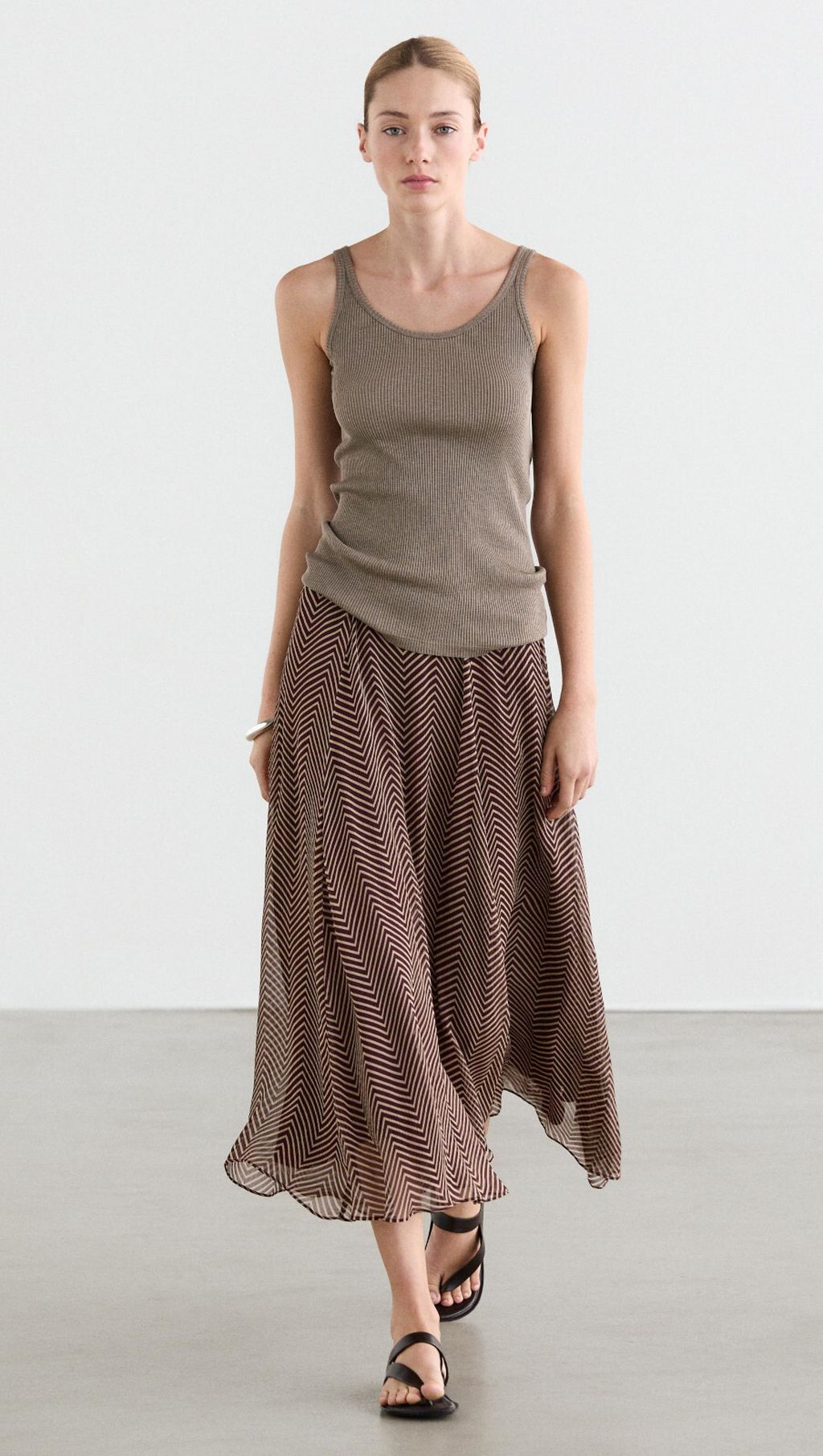 Massimo Dutti suknja, 99,95 eura