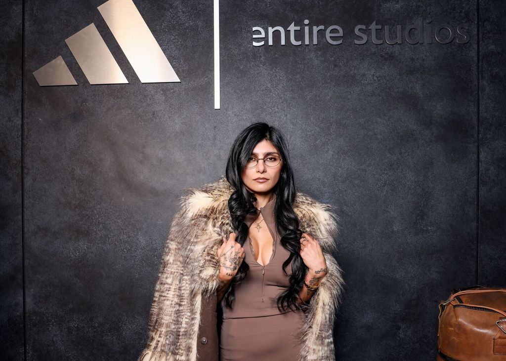 Mia Khalifa - 3