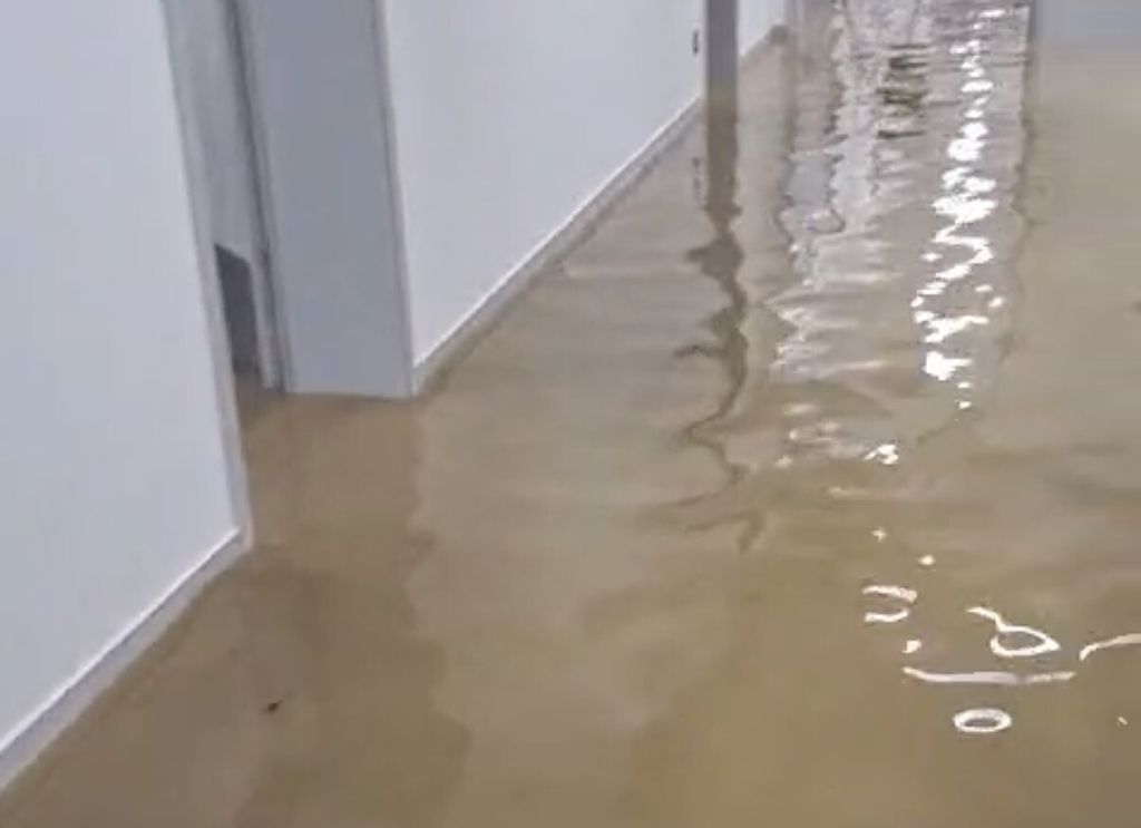 Voda prodrla u tri objekta topličke bolnice - 2