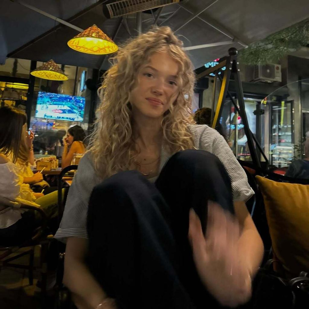 Mia Nikolić - 2