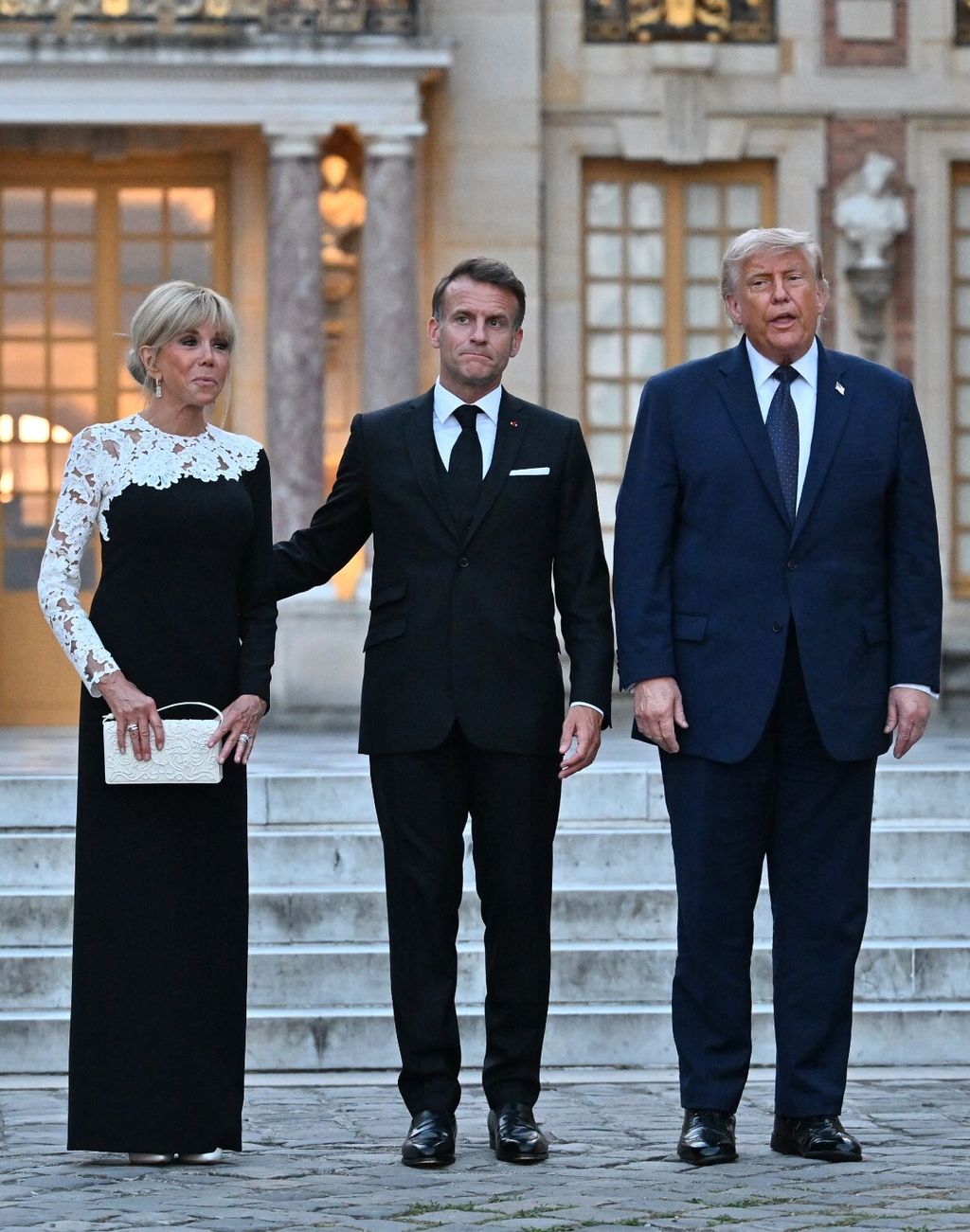 Brigitte Macron u elegantnom crno-bijelom izdanju