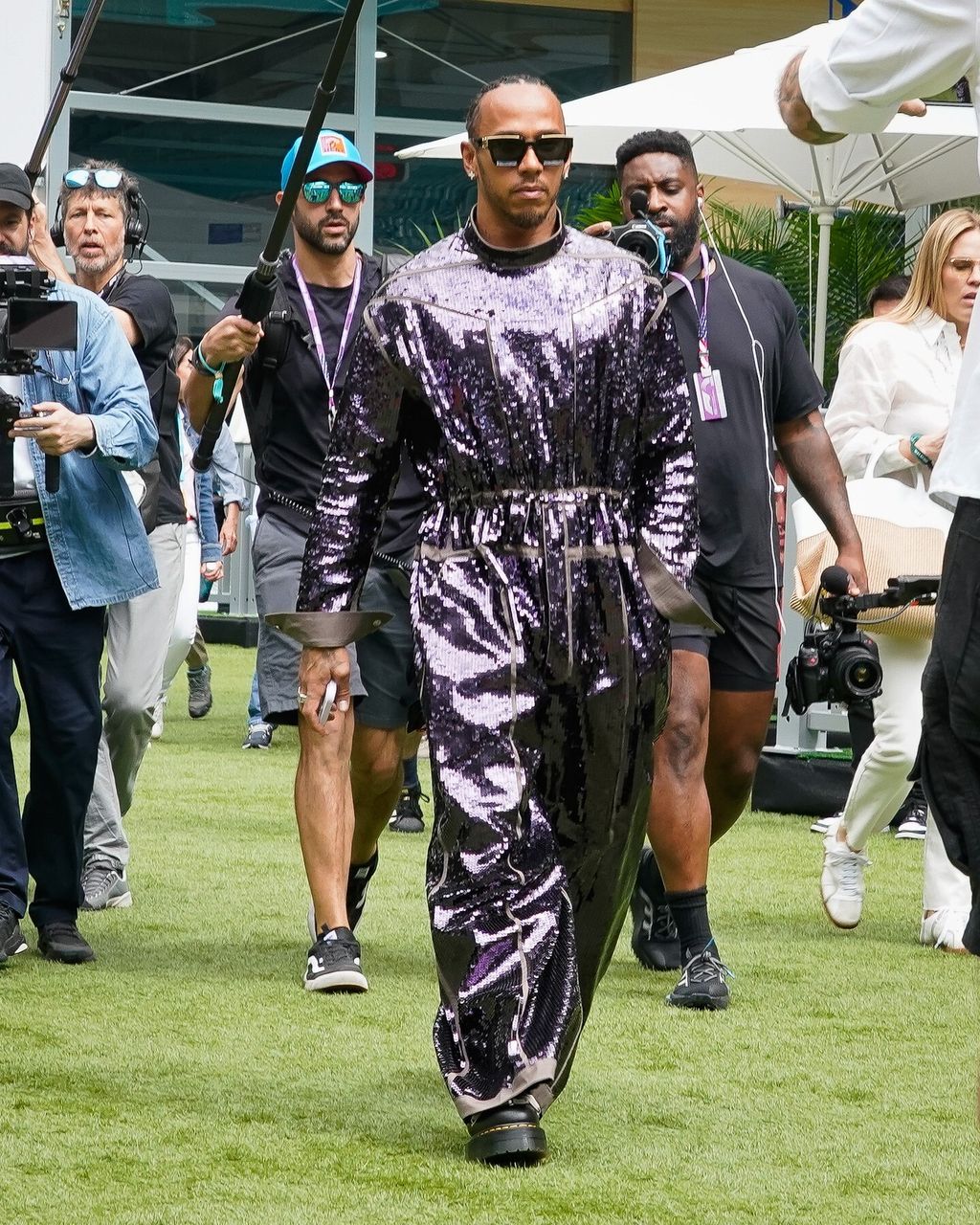 Lewis Hamilton u kombinezonu Ricka Owensa