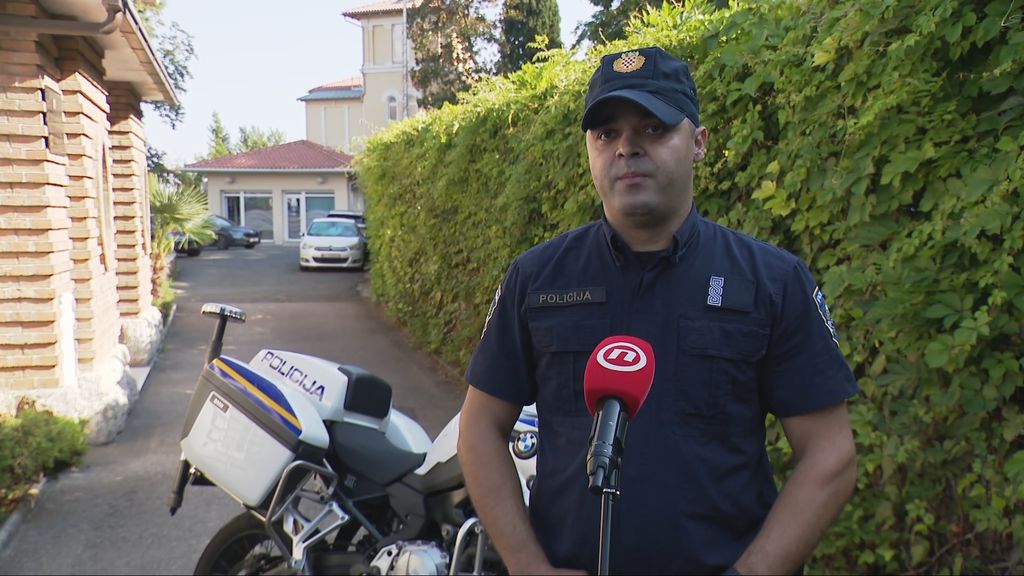 Policajci spasili život na plaži