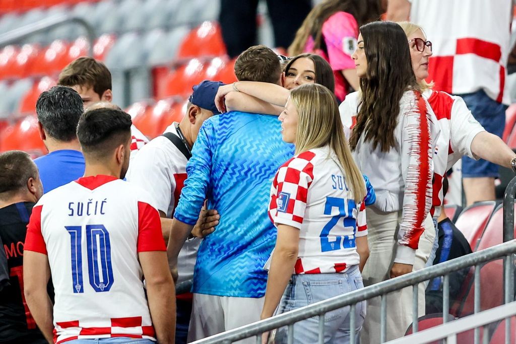 Vatreni s obitelji - 4