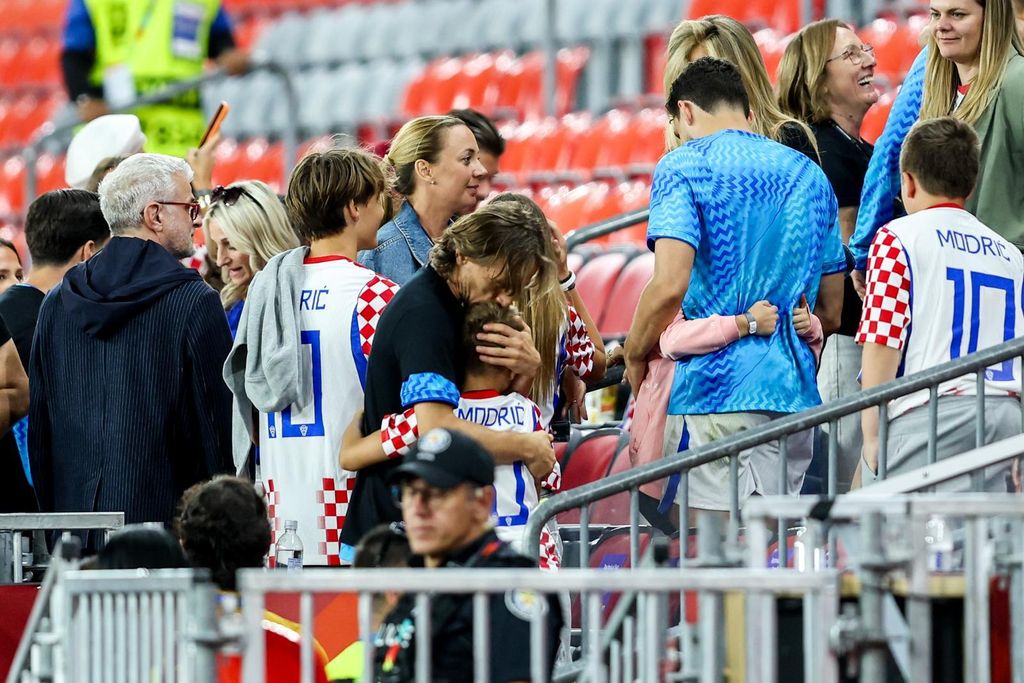 Vatreni s obitelji - 5