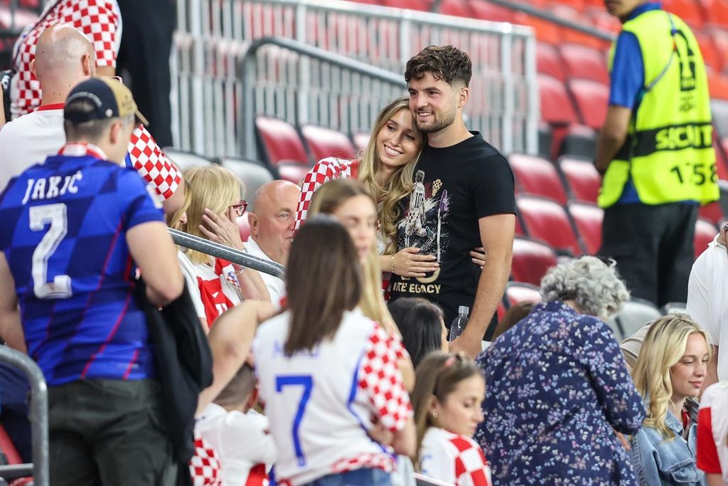 Vatreni s obitelji - 8