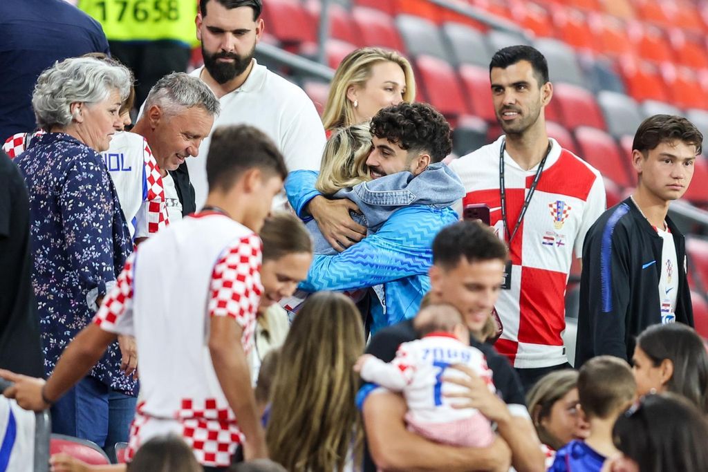 Vatreni s obitelji - 10