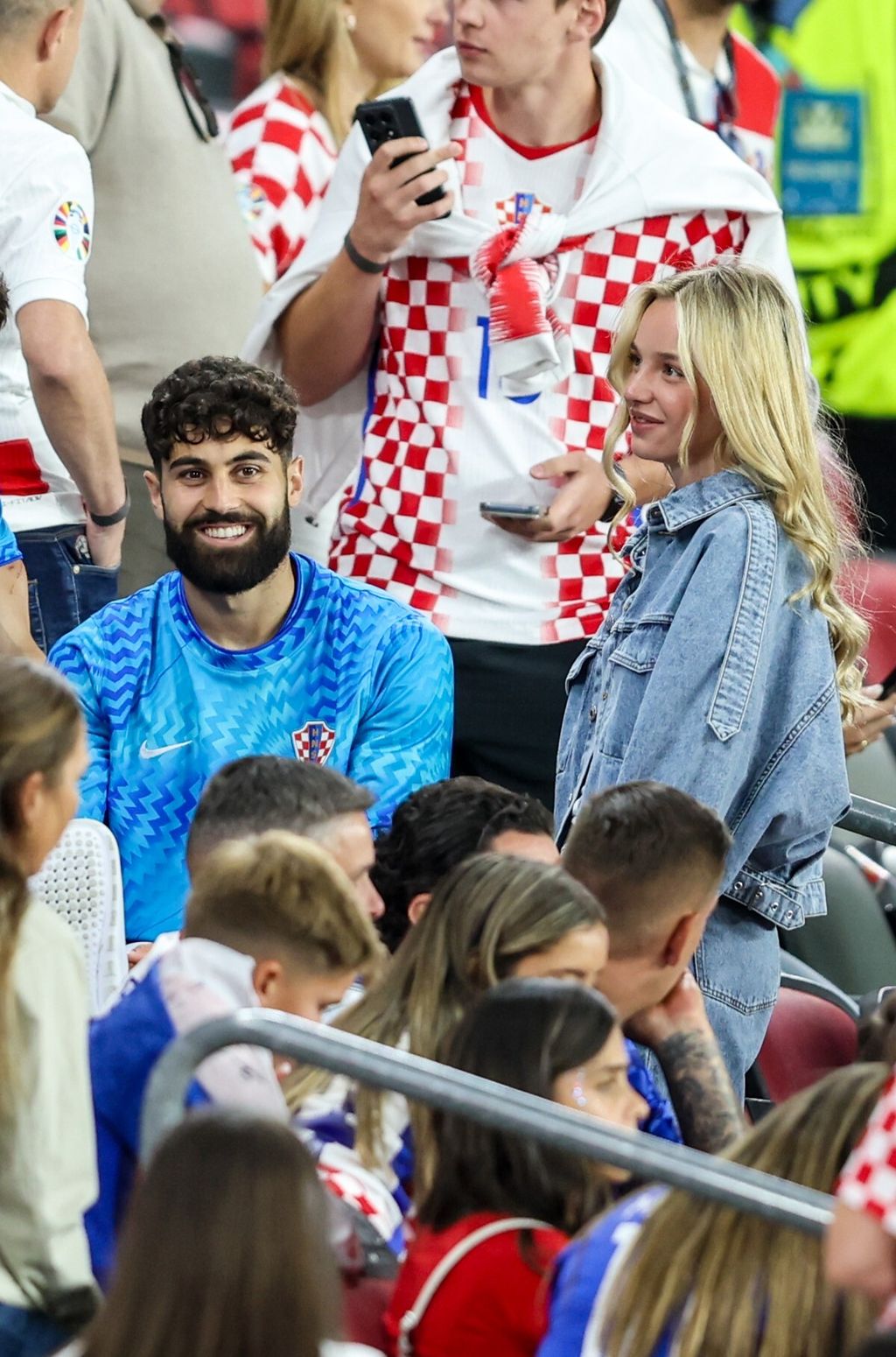Lu Mastrović u kombinaciji od trapera - 1
