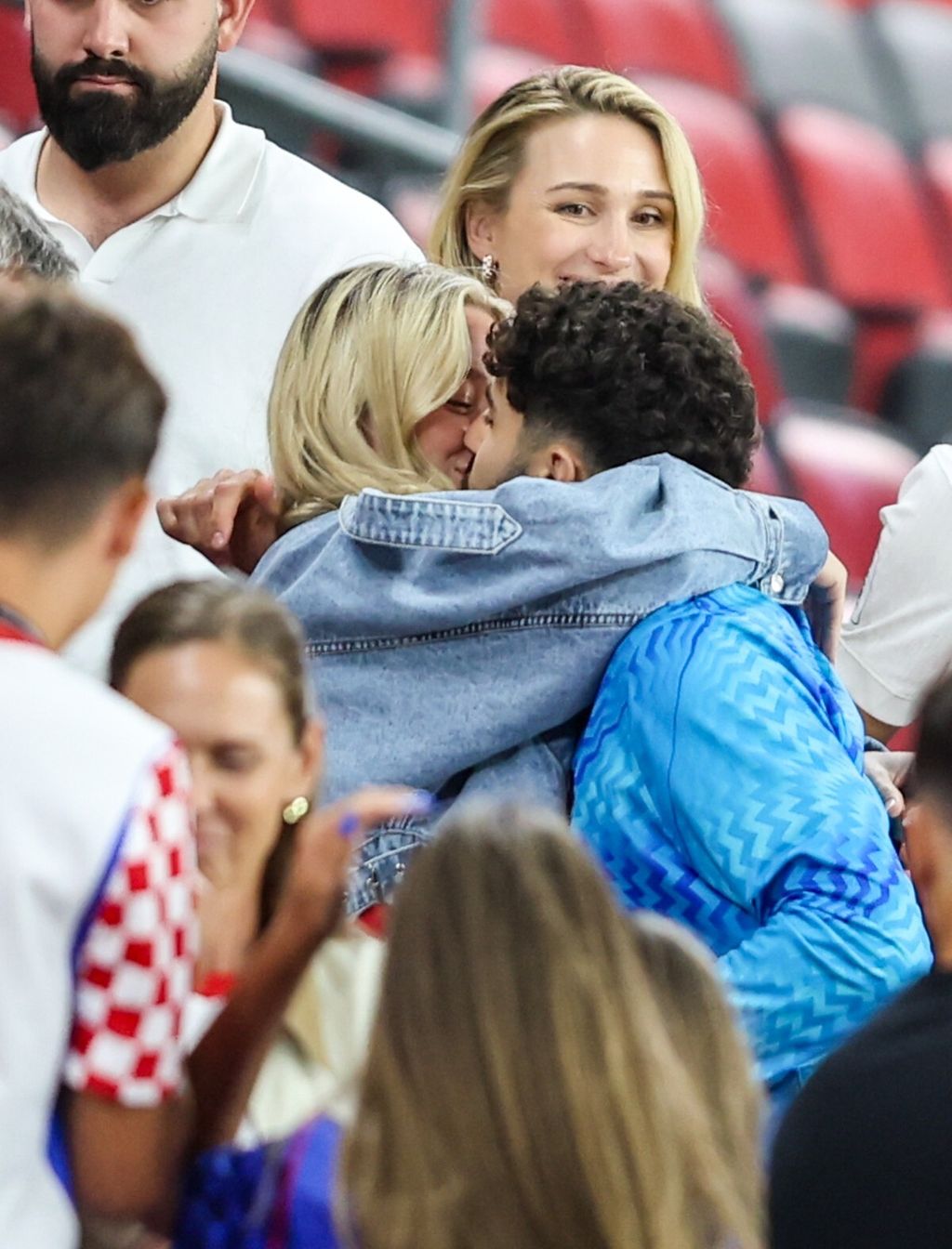 Lu Mastrović u kombinaciji od trapera - 2