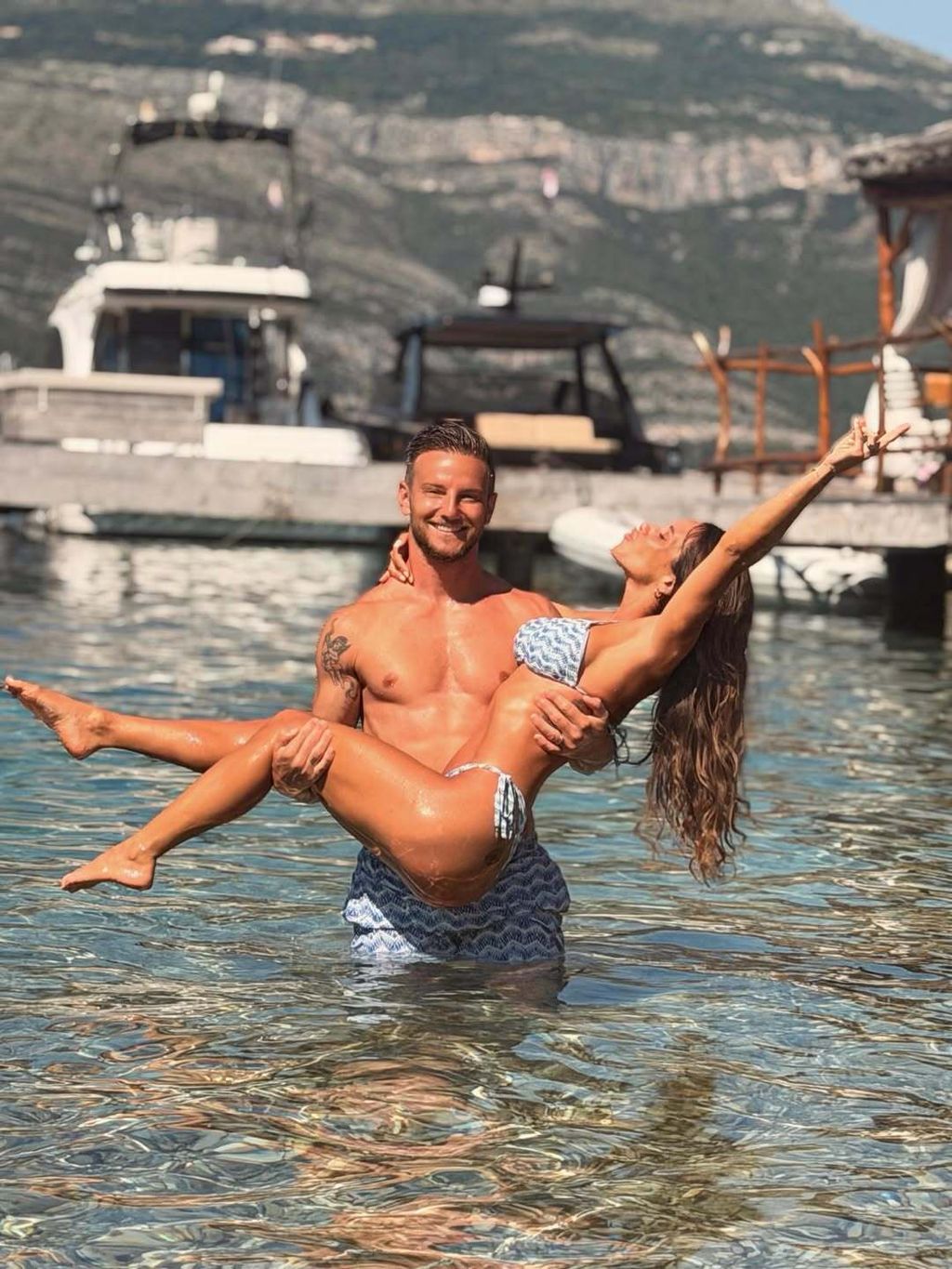 Ivan Rakitić i Raquel Mauri - 3