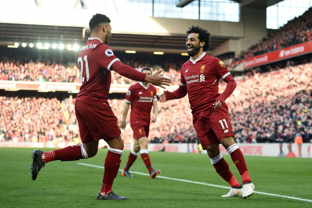 Alex Oxlade-Chamberlain i Mohamed Salah (Foto: AFP)