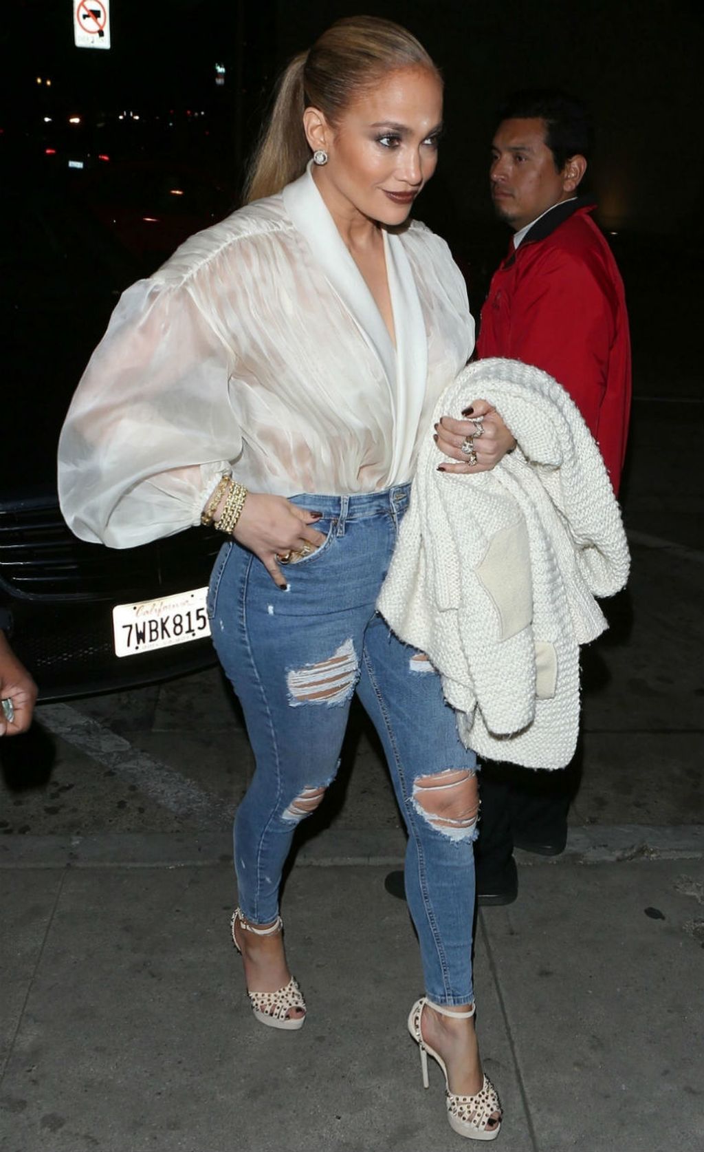 Jennifer Lopez u poderanim trapericama